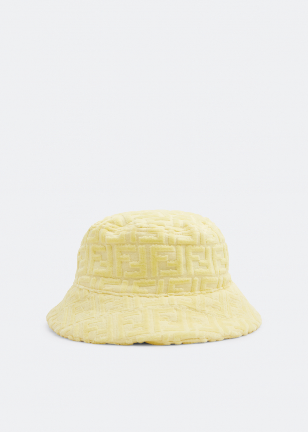 قبعة باكيت من قماش تيري بشعار